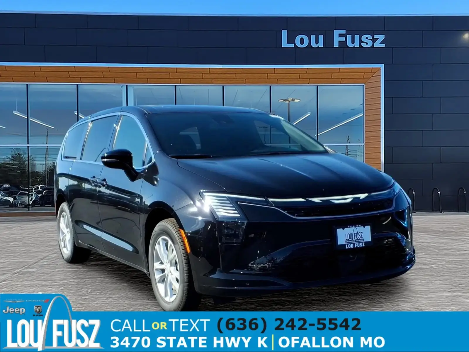 2027 Chrysler Pacifica Select AWD photo 1
