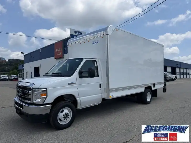2027 Ford E-Series DRW E-450 Super Duty 176 in WB's photo