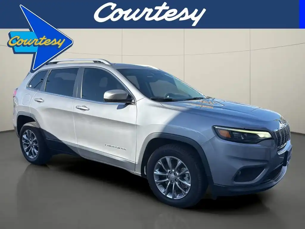 2021 Jeep Cherokee Latitude Lux's photo