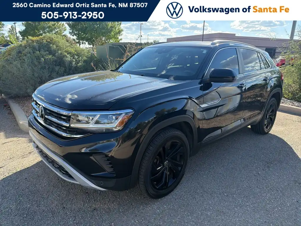2020 Volkswagen Atlas Cross Sport 2.0T SEL 4Motion's photo