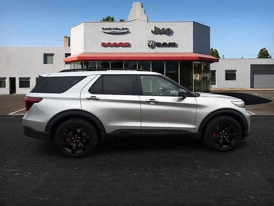 2020 Ford Explorer ST 4WD photo 5