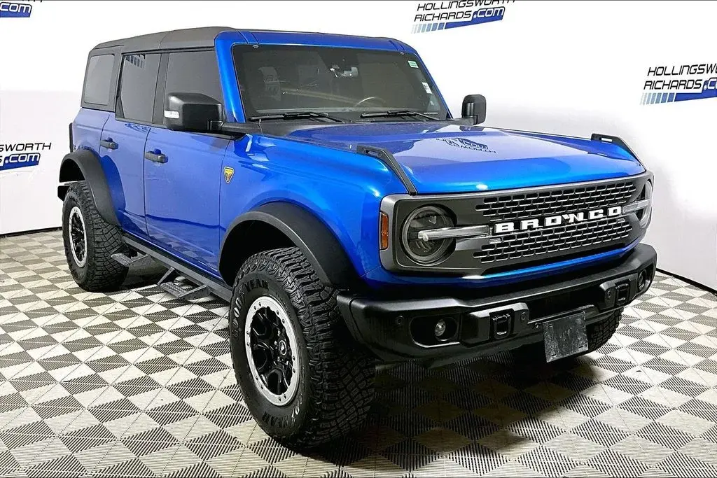 2023 Ford Bronco Badlands 4x4 photo 3
