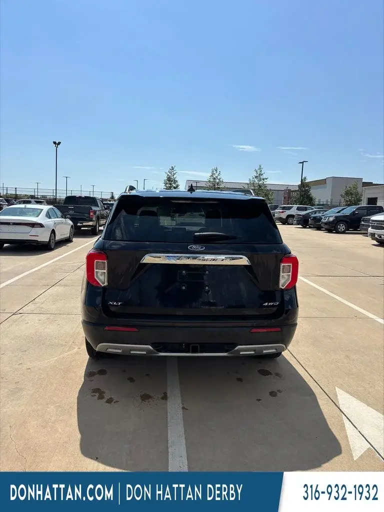 2024 Ford Explorer XLT 4WD photo 4