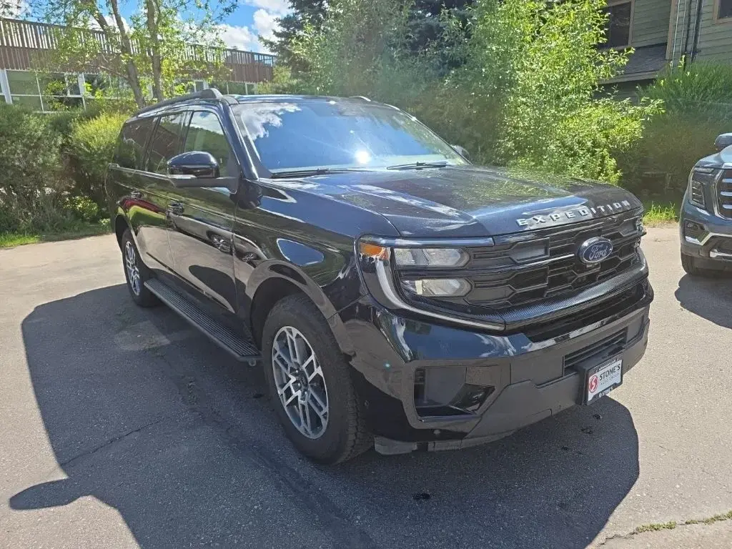 2025 Ford Expedition Active MAX 4x4 photo 3