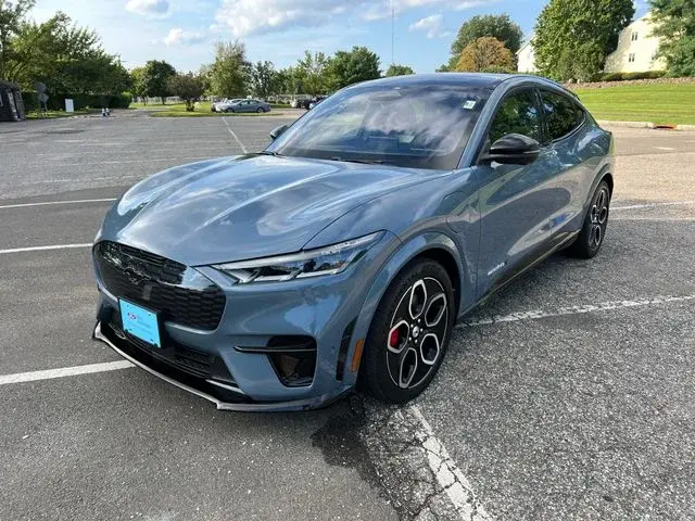 2023 Ford Mustang-Mach-e GT photo 5