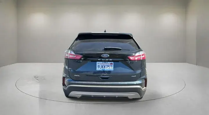 2024 Ford Edge SEL AWD photo 3
