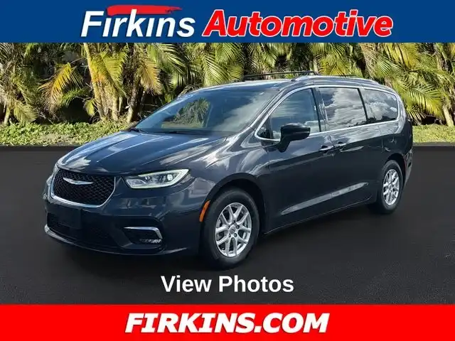2021 Chrysler Pacifica Touring L's photo