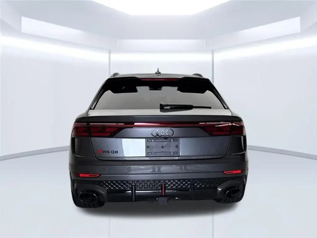 2026 Audi RS Q8 Base photo 4