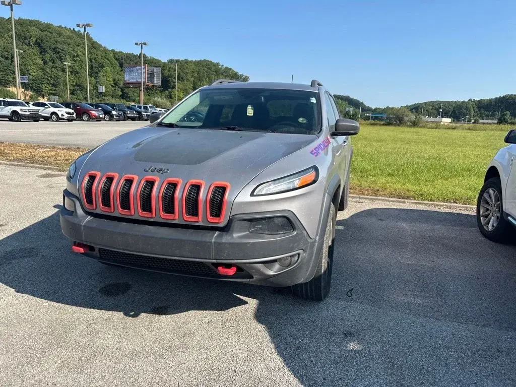 2018 Jeep Cherokee Trailhawk 4WD photo 4