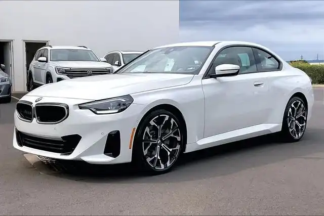 2026 BMW 2 Series 230i Coupe's photo