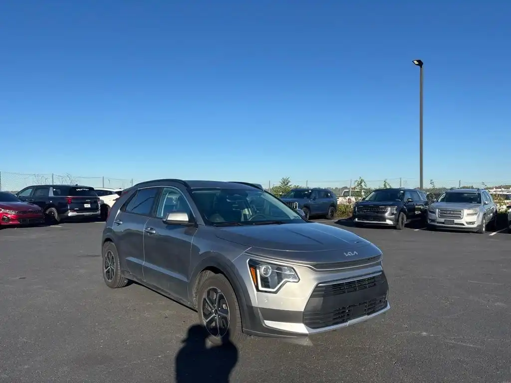 2023 Kia Niro Hybrid EX's photo