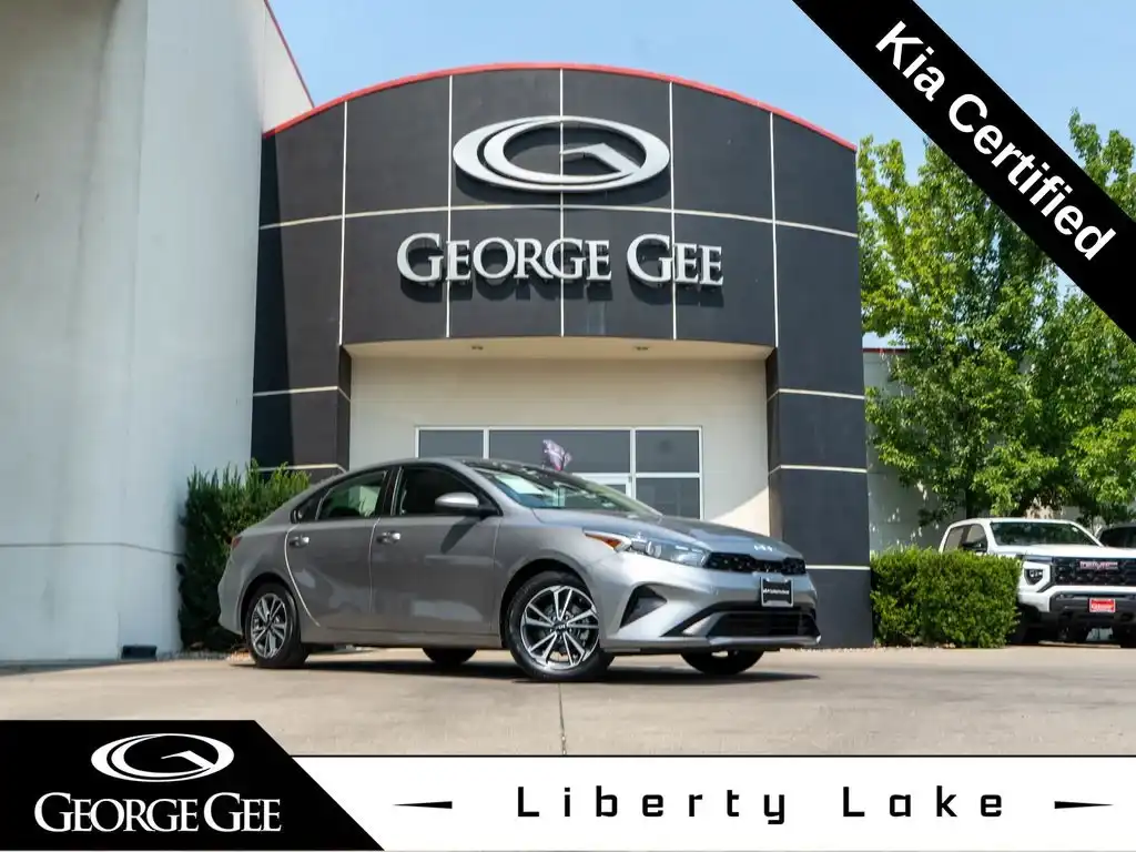 2023 Kia Forte LXS AT's photo