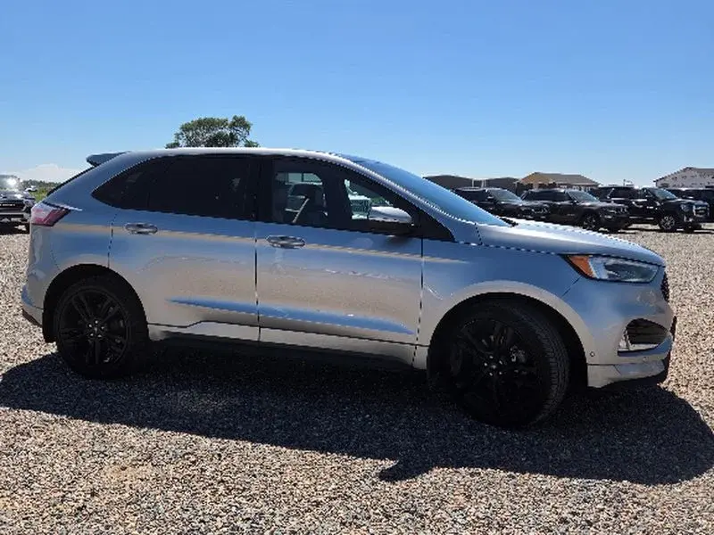 2020 Ford Edge ST AWD photo 4