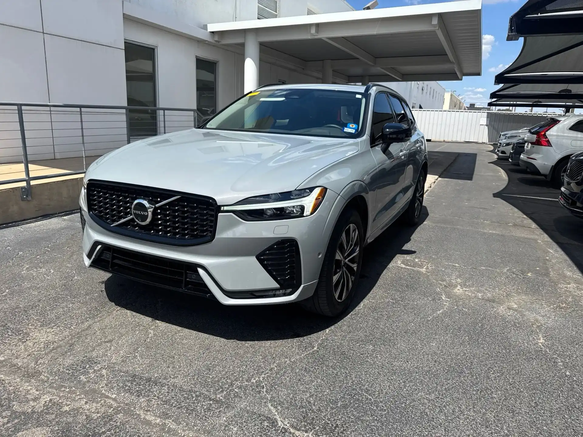 2024 Volvo XC60 B5 Plus Dark Theme AWD's photo