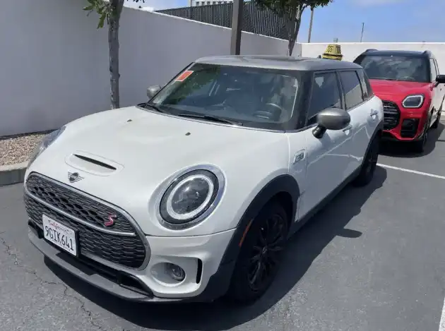2024 MINI Clubman Cooper S's photo