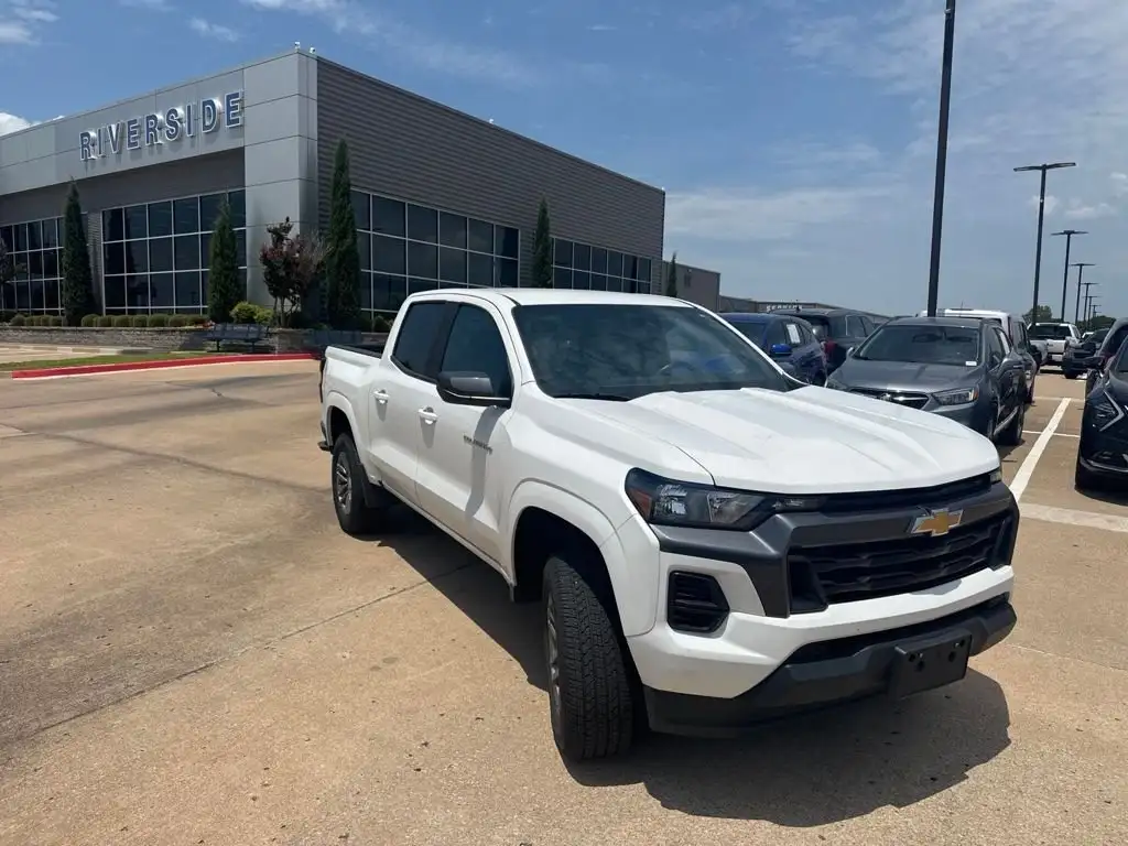 2023 Chevrolet Colorado 2WD LT Crew Cab Short Box's photo