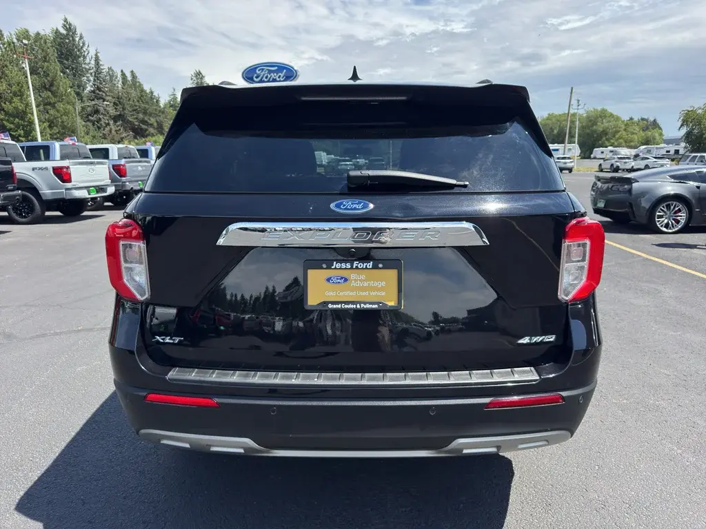 2021 Ford Explorer XLT 4WD photo 5