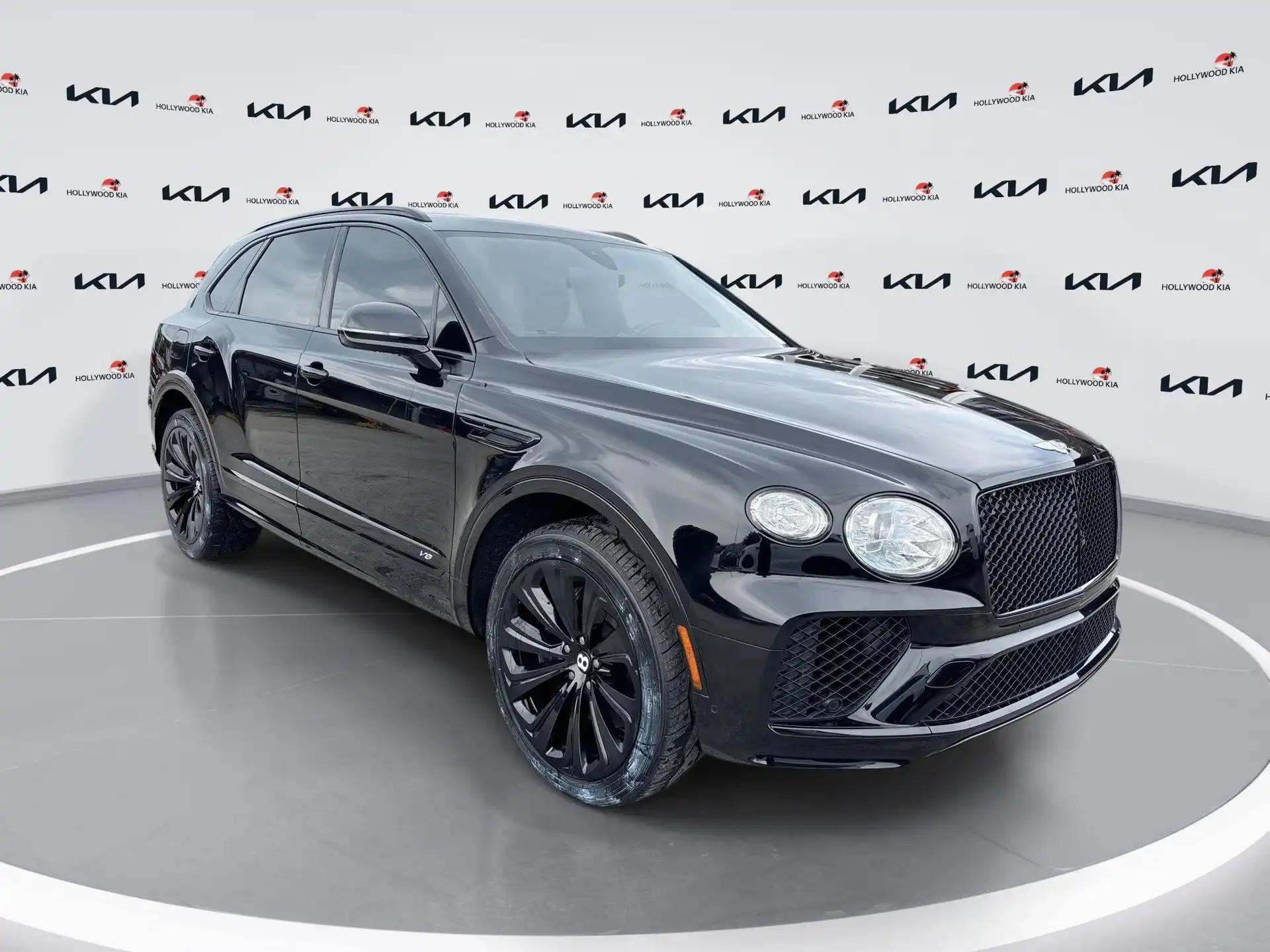 2021 Bentley Bentayga V8's photo