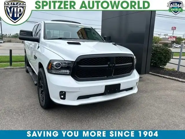 2018 RAM 1500 Night 4WD Crew Cab 5'7's photo