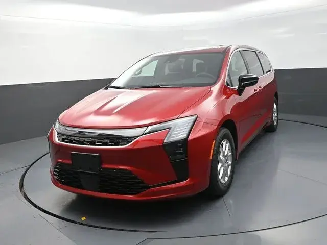 2027 Chrysler Pacifica Select photo 5