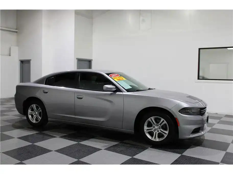 2017 Dodge Charger SE's photo