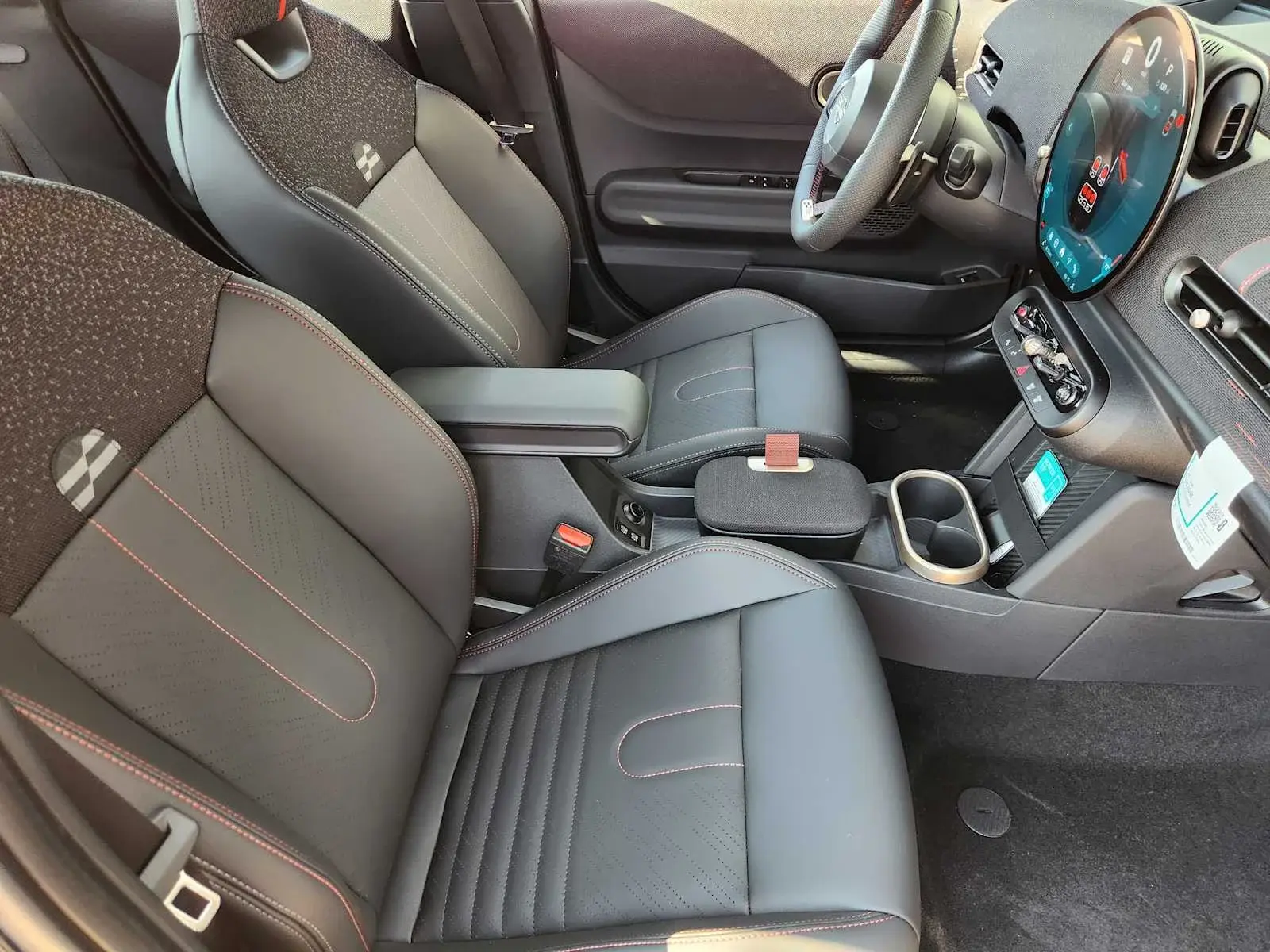 2026 MINI Hardtop Cooper S photo 5