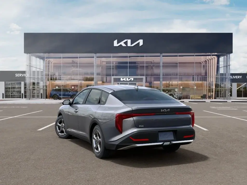 2026 Kia K4 LXS AT photo 4