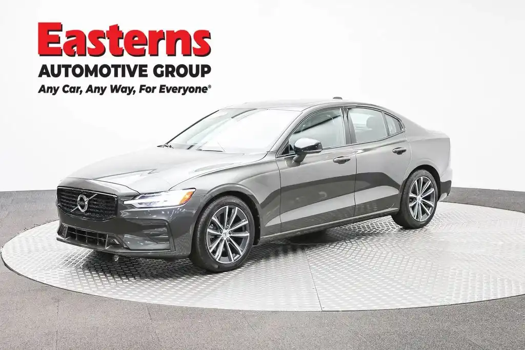 2022 Volvo S60 B5 Black Edition Momentum AWD's photo