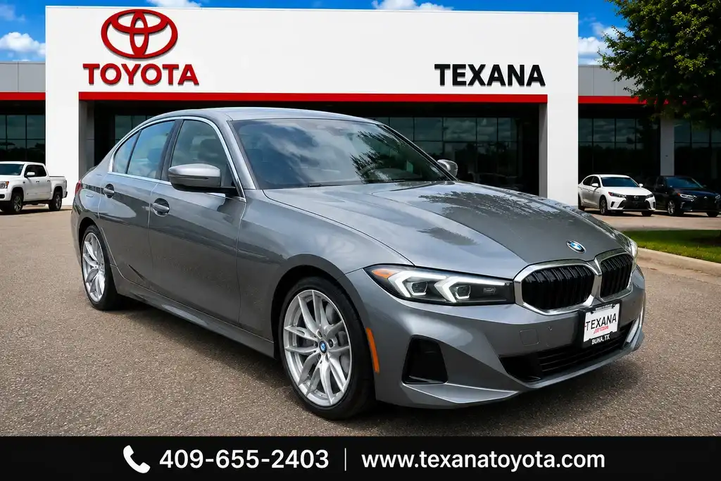 2025 BMW 3 Series 330i Sedan's photo