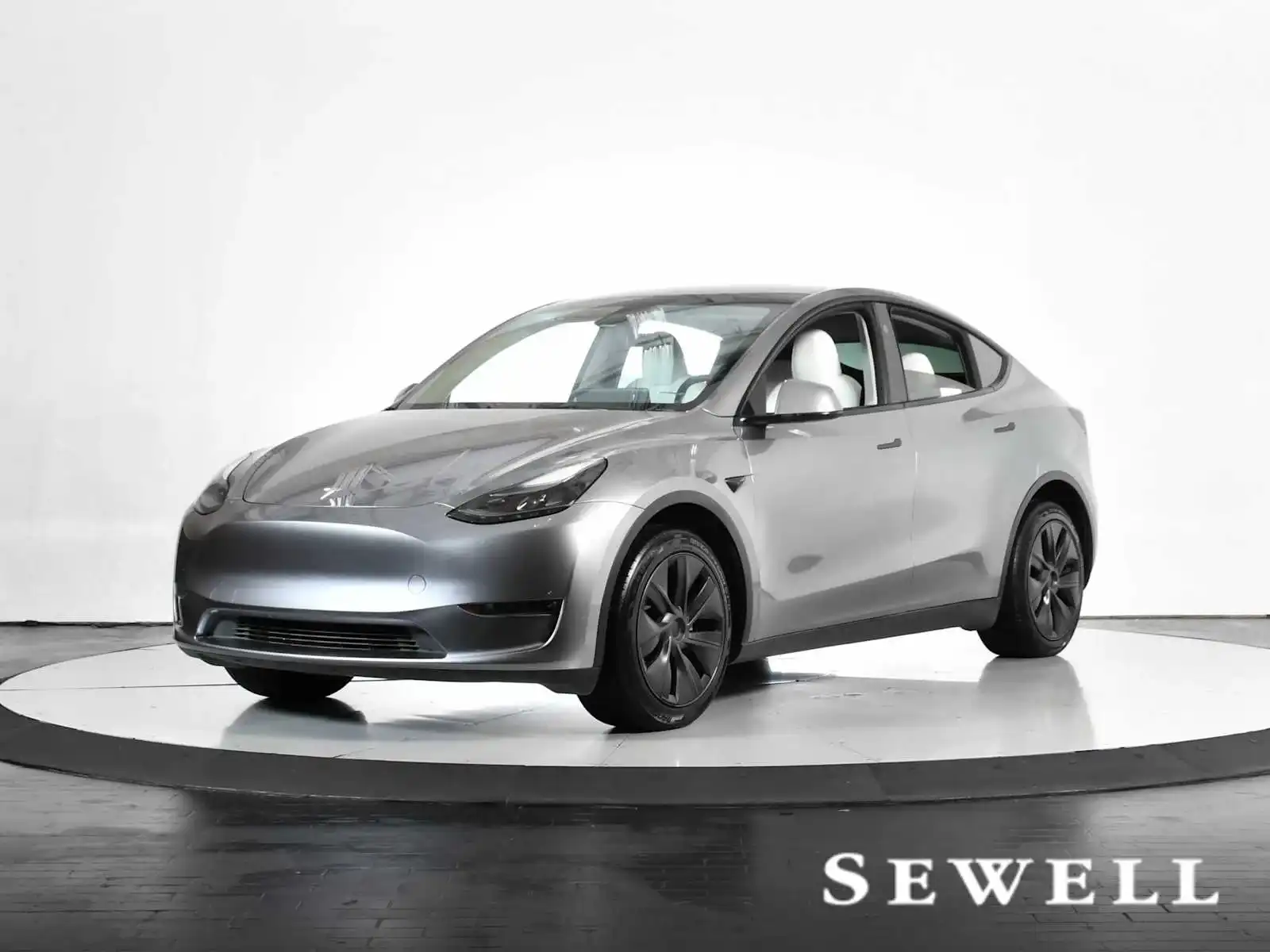 2024 Tesla Model Y Long Range Dual Motor All-Wheel Drive's photo