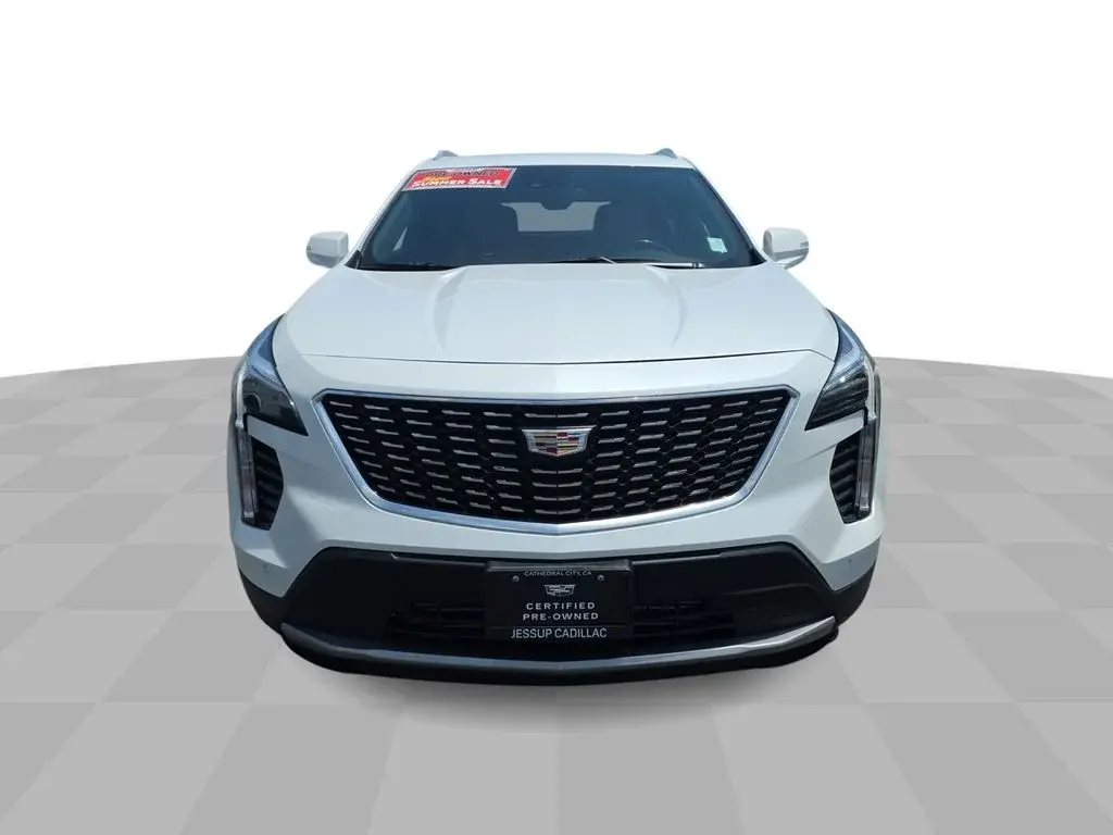 2023 Cadillac XT4 Premium Luxury photo 3