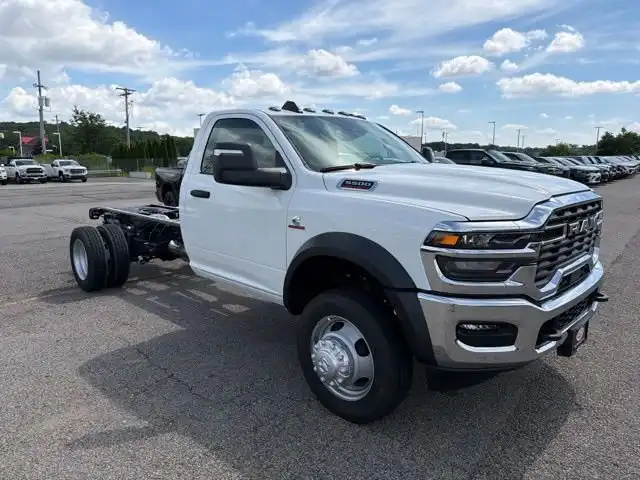 2026 RAM 5500 Tradesman 4X4 Reg Cab LWB DRW 169" WB's photo