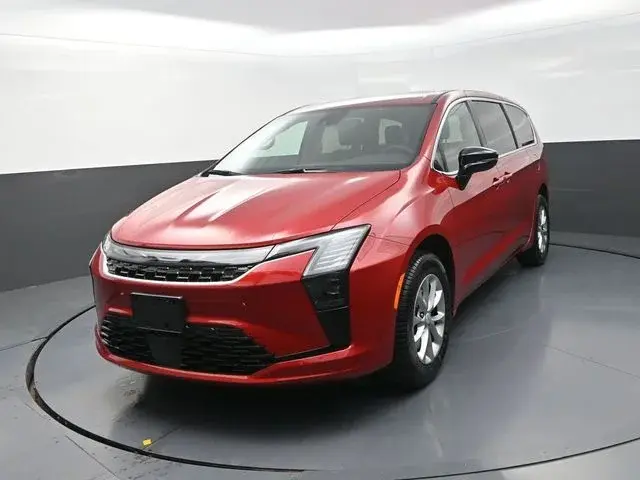 2027 Chrysler Pacifica Select AWD photo 5