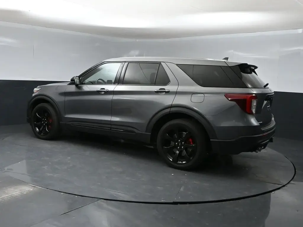 2021 Ford Explorer ST 4WD photo 5