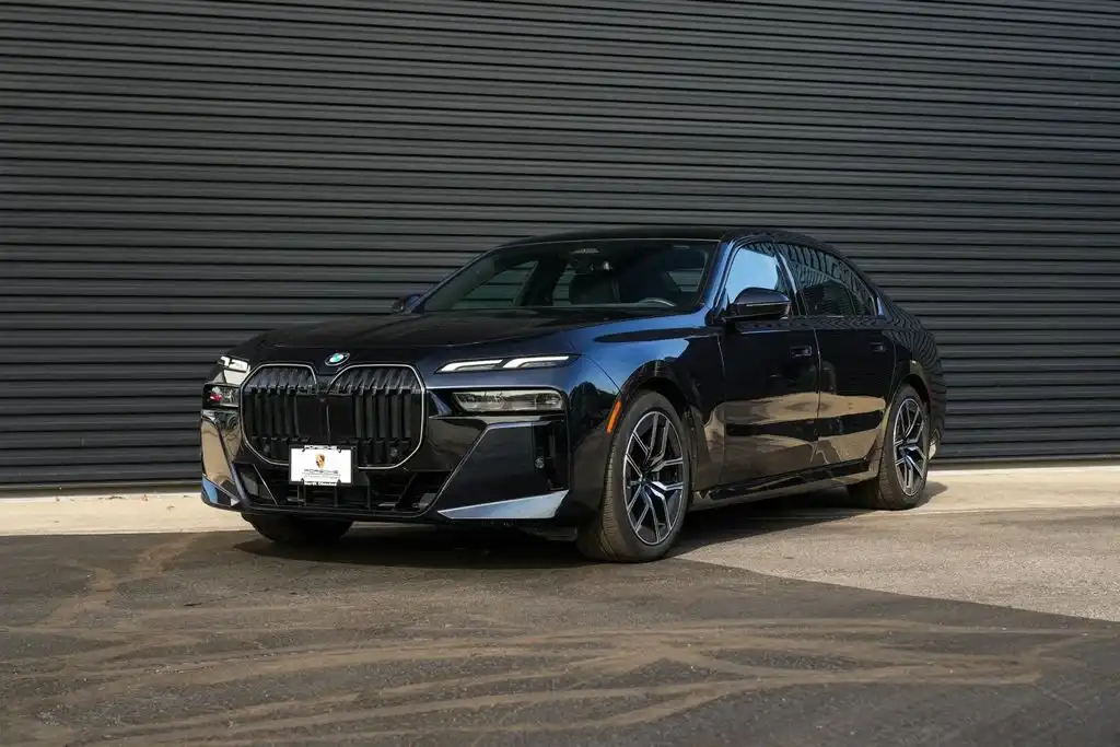 2026 BMW 7 Series 740i xDrive Sedan's photo