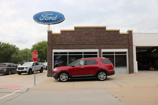 2017 Ford Explorer Limited 4WD's photo