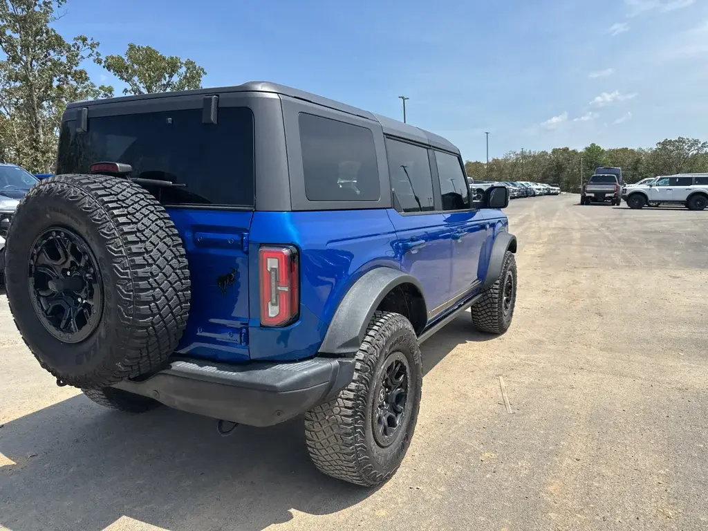 2021 Ford Bronco First Edition 4WD Advanced photo 5