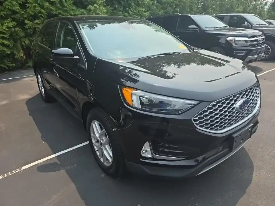 2023 Ford Edge SEL AWD's photo