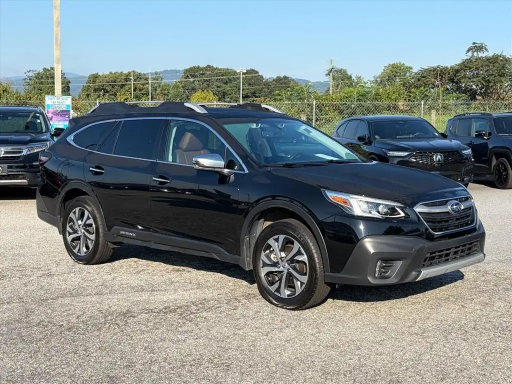 2020 Subaru Outback Touring's photo