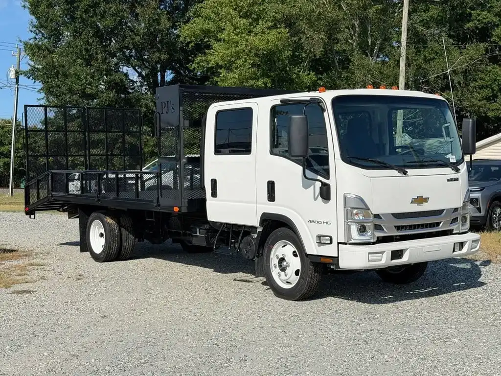 2027 Chevrolet Low Cab Forward Crew Cab 4500 Gas 176 WB's photo