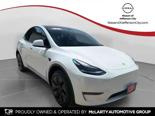 2025 Tesla Model Y Long Range Rear Wheel Drive's photo