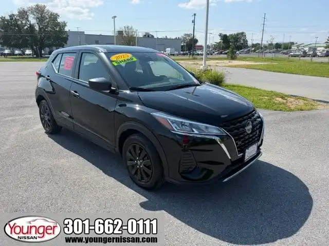 2025 Nissan Kicks Play 1.6 FWD's photo