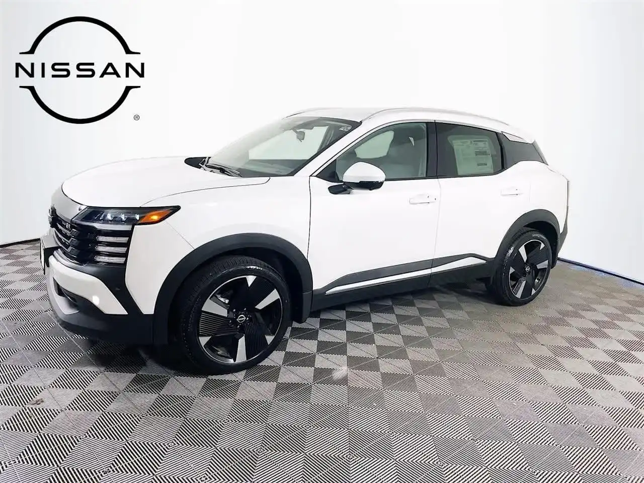 2025 Nissan Kicks 2.0 SR AWD's photo