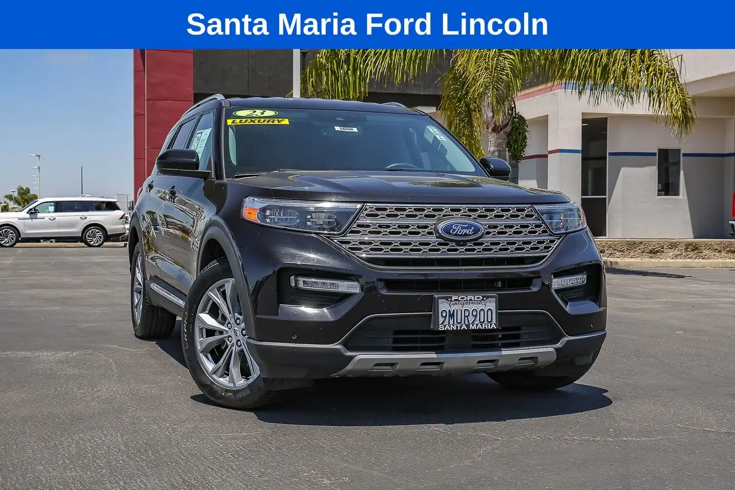 2023 Ford Explorer Limited RWD's photo
