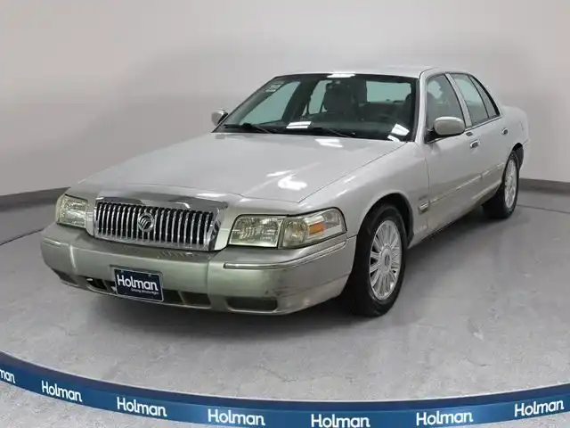 2010 Mercury Grand Marquis LS's photo