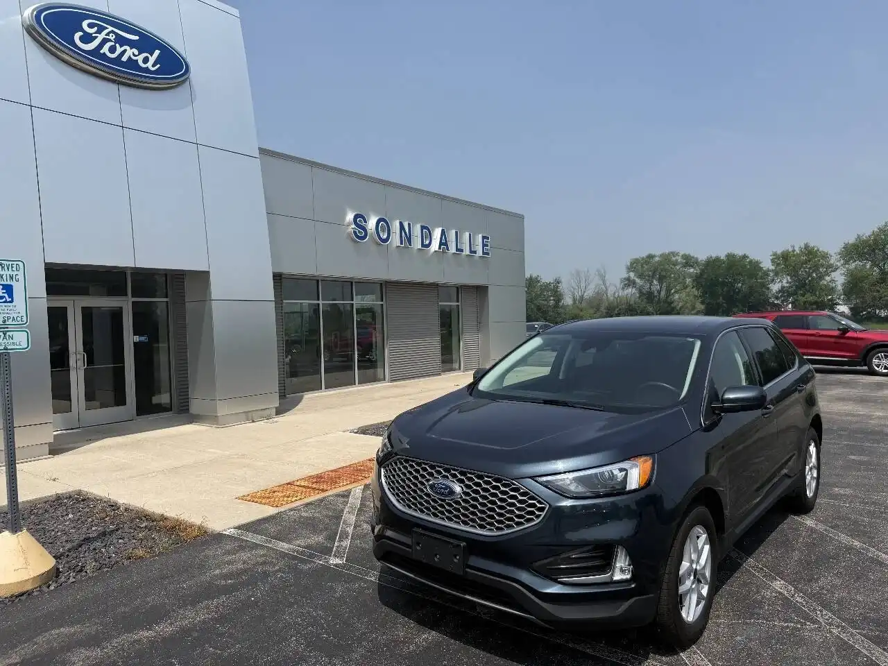 2024 Ford Edge SEL AWD's photo