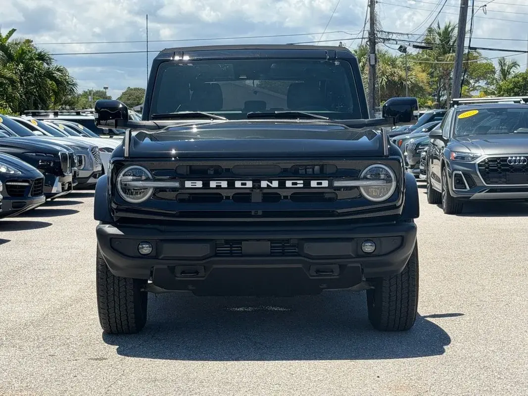 2024 Ford Bronco Outer Banks 4WD photo 3