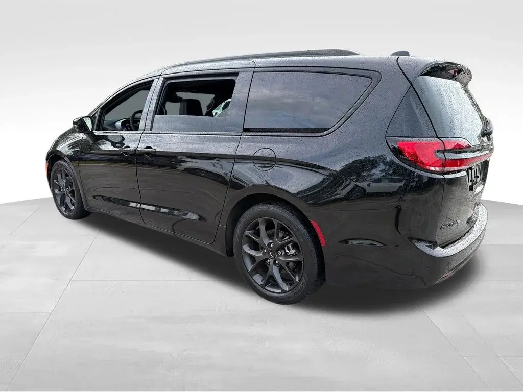 2022 Chrysler Pacifica Limited photo 5