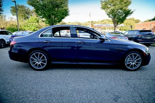 2023 Mercedes-Benz E-Class E350 4MATIC photo 4