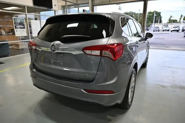 2020 Buick Envision Essence AWD photo 5